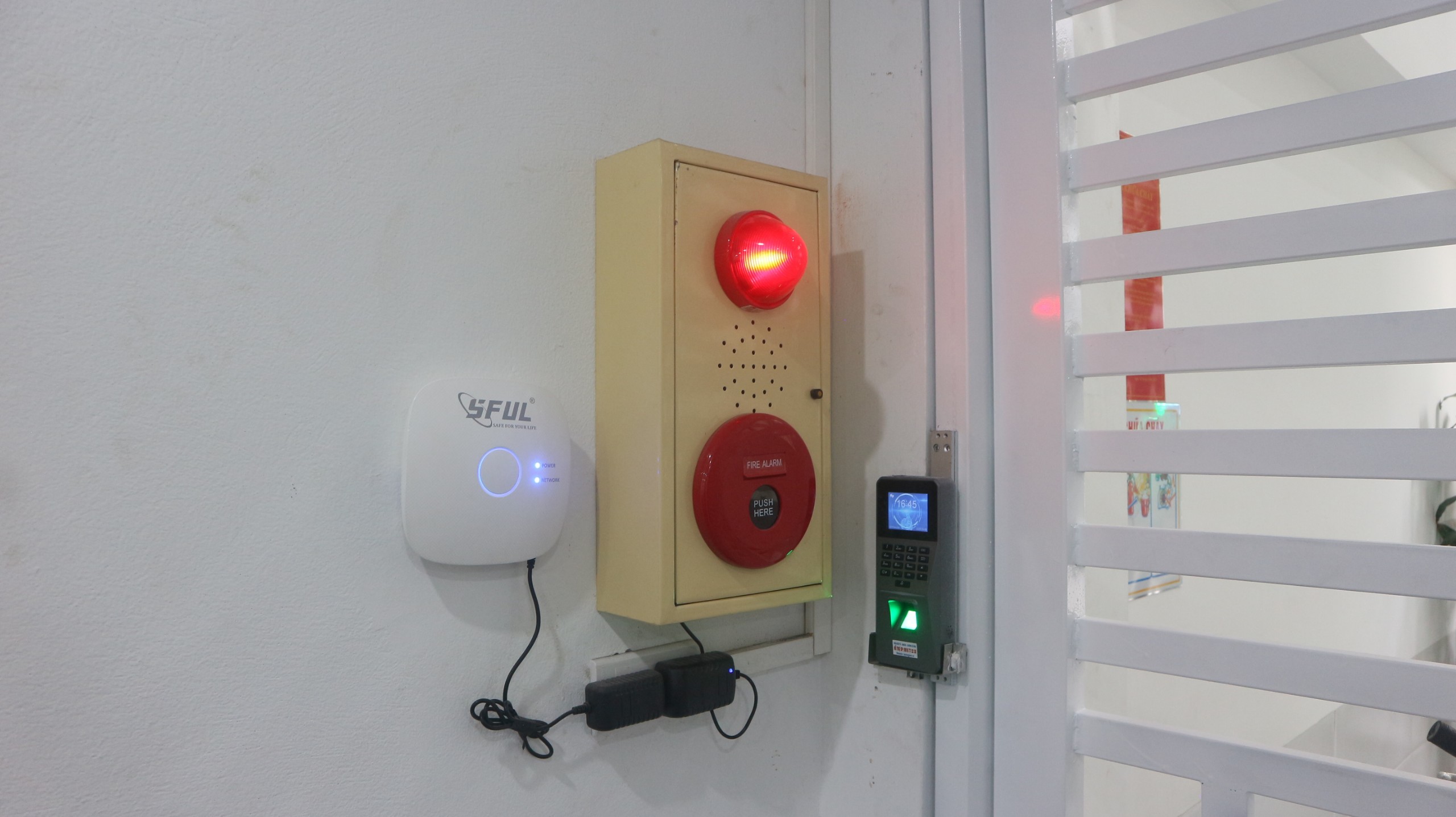 Bộ tổ hợp chuông đèn, nút nhấn báo động đèn khẩn cấp độc lập KS-CR220